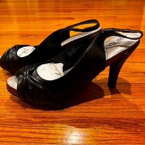 ME TOO FELICITY SLINGBACKS